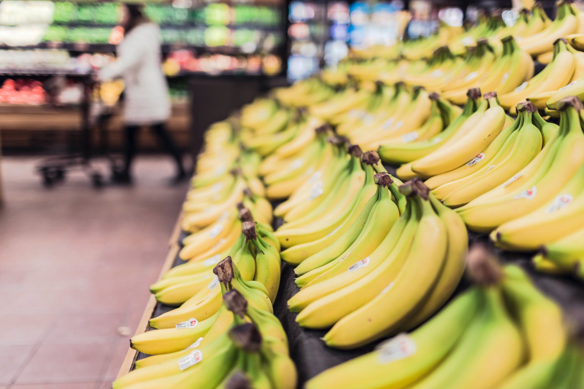fruits grocery bananas market